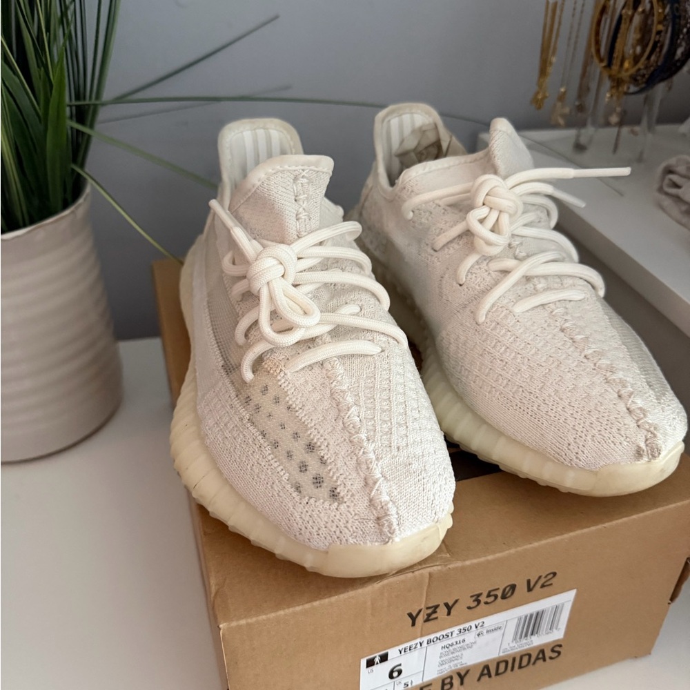 Cream Knit Sneakers - Yeezy Boost 350 V2 Style